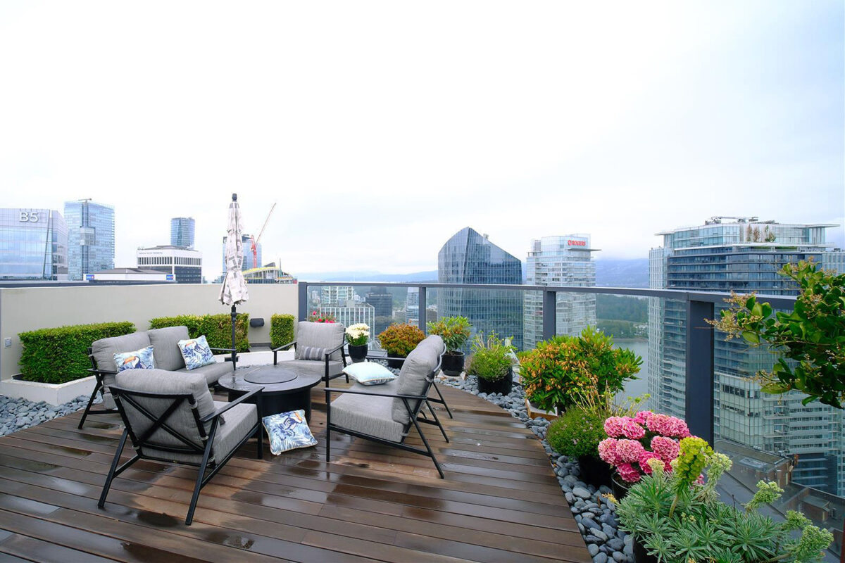 Snapshot of Luxury Green Penthouse Suites With Private Roof Deck